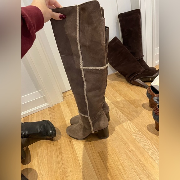 italian suede knee high boots! gorgeous!!! - Picture 1 of 5